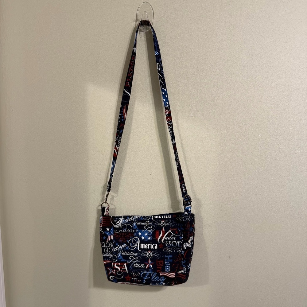 Patriotic USA Crossbody Bag Red White Blue Americana Flag Print Small Purse - Picture 10 of 11